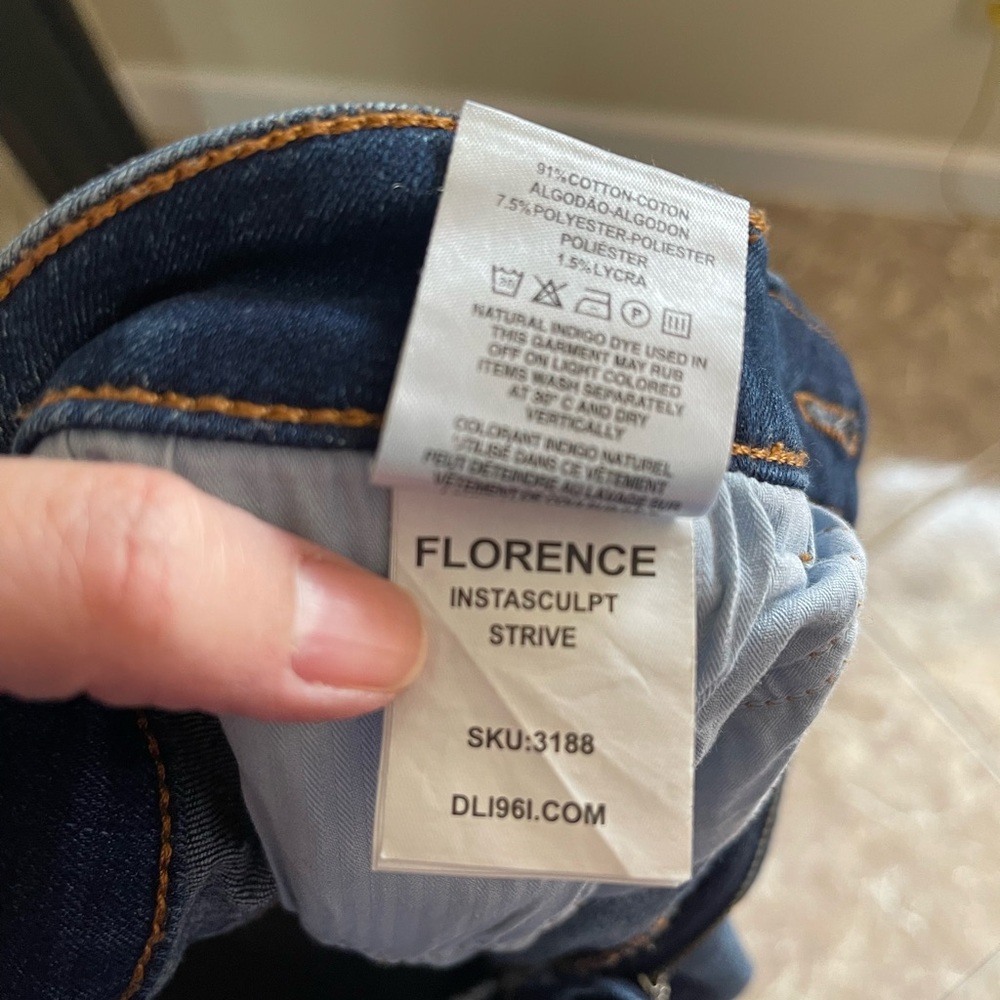 DL1961 Florence Instasculpt Jeans in Strive Wash Size 30 - Picture 12 of 12